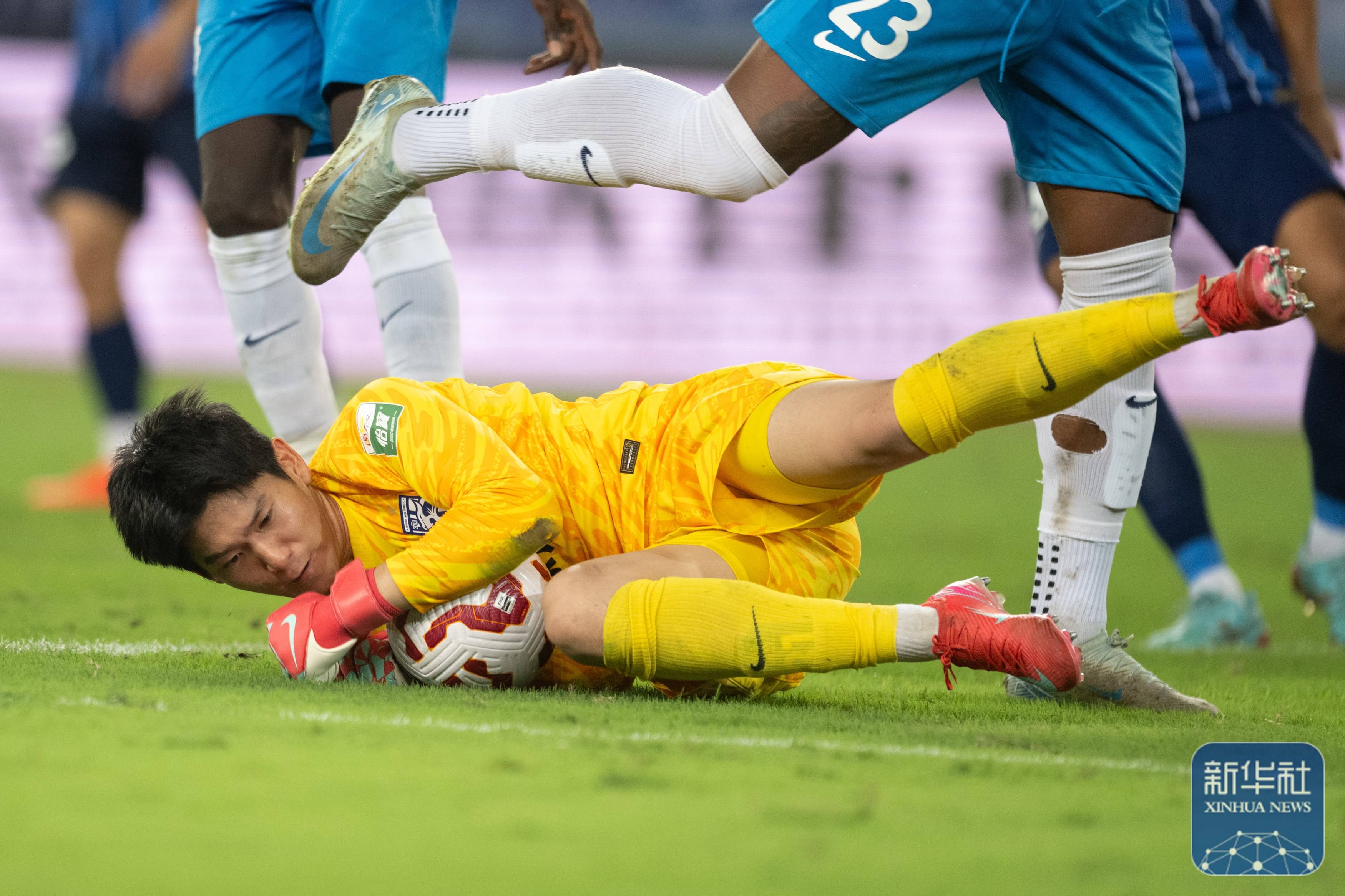 擦框而过的 擦框而过的